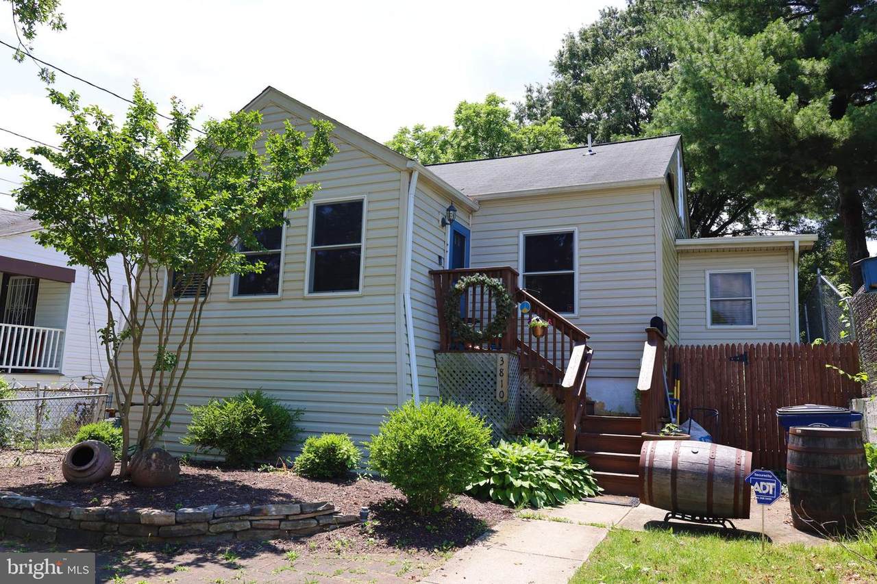 3810 40TH Avenue - Photo 1
