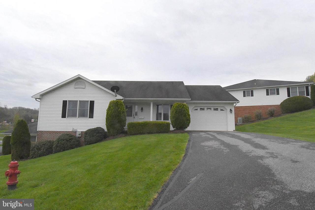73 Garden Drive - Photo 1