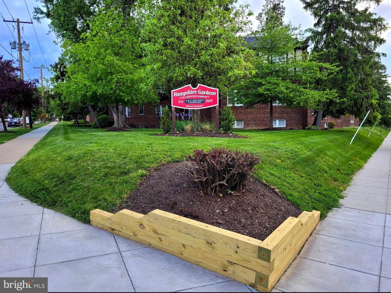 208 Farragut Street - Photo 1