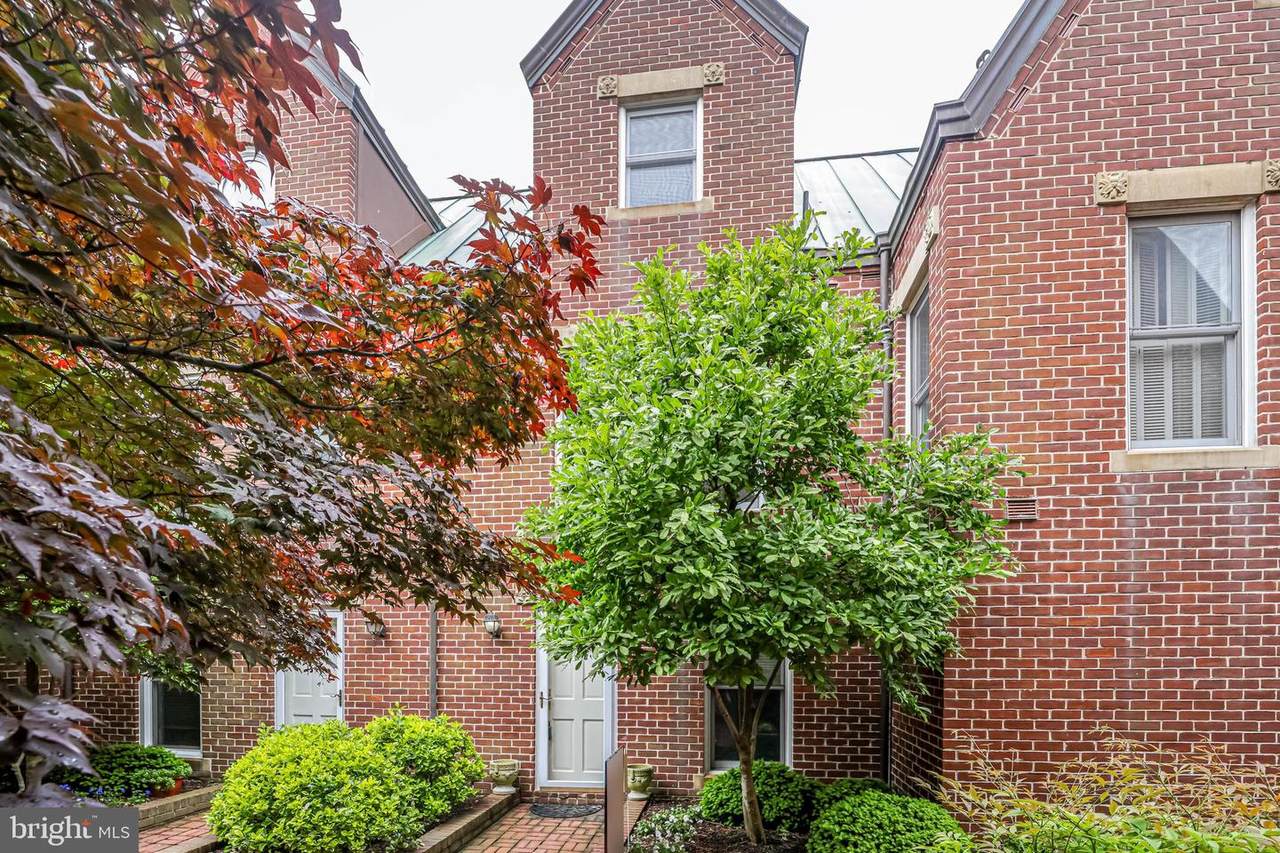 142 Union Street - Photo 1