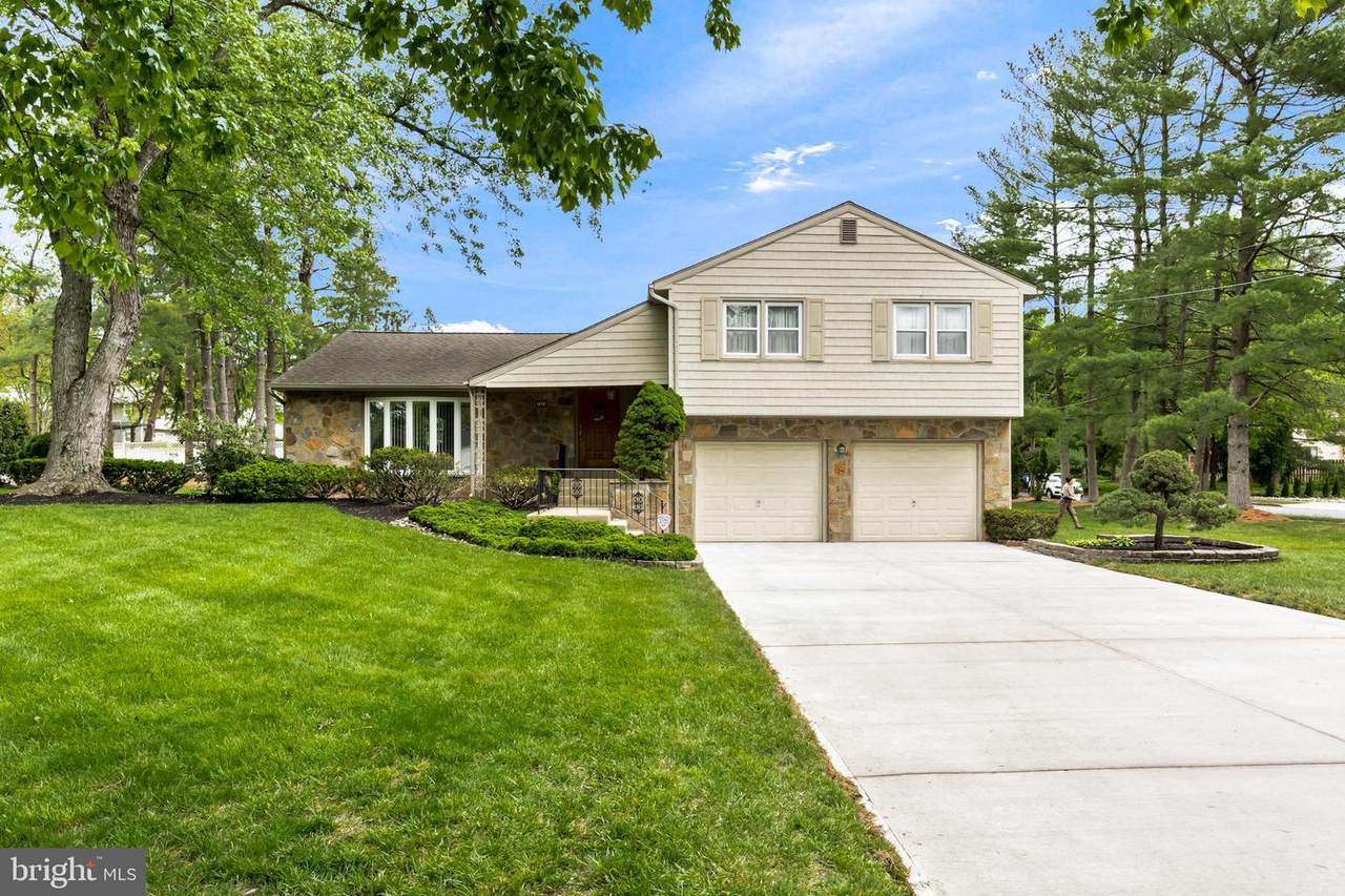 1808 Country Club Drive - Photo 1