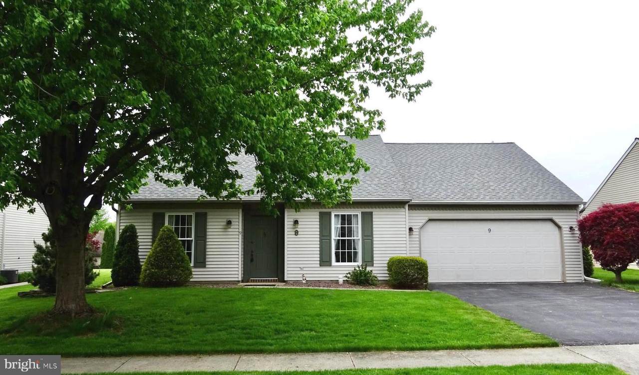 9 Lakeview Drive - Photo 1