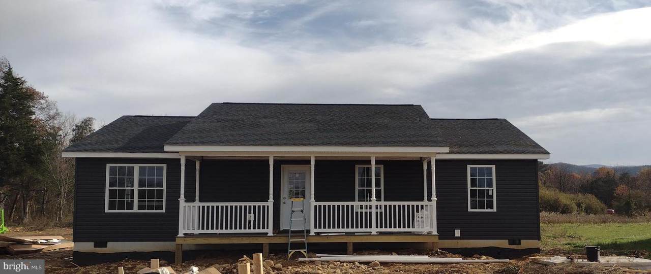137 Goldfinch Lane - Photo 1