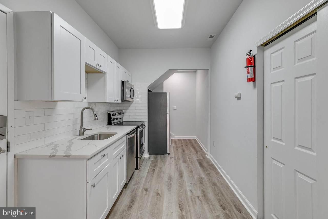 1914 17TH Street - Photo 1