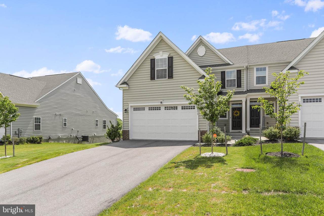 18215 Bathgate Terrace - Photo 1