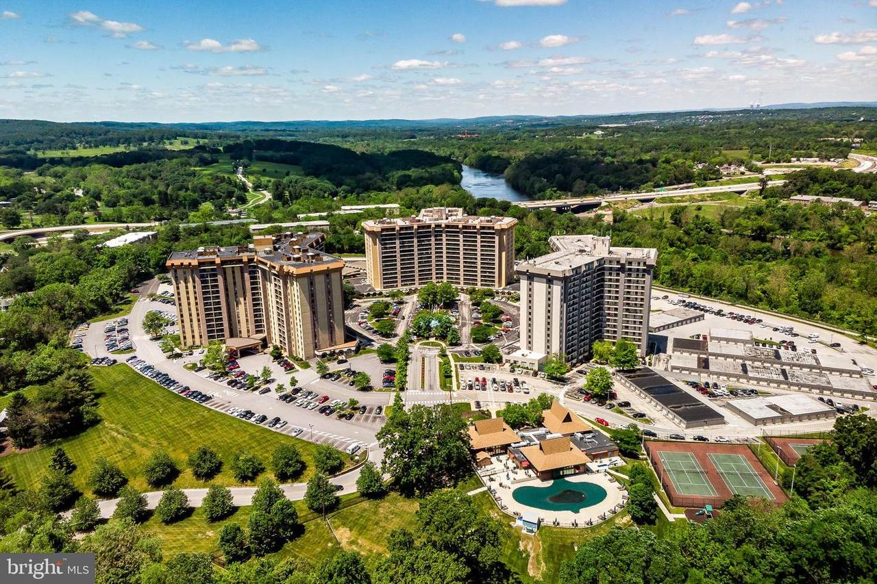 10604 Valley Forge Circle - Photo 1