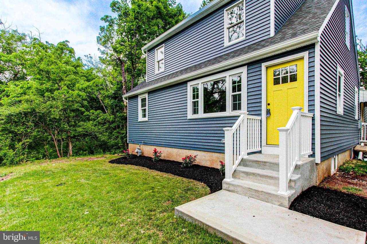 425 Perkiomen Avenue - Photo 1