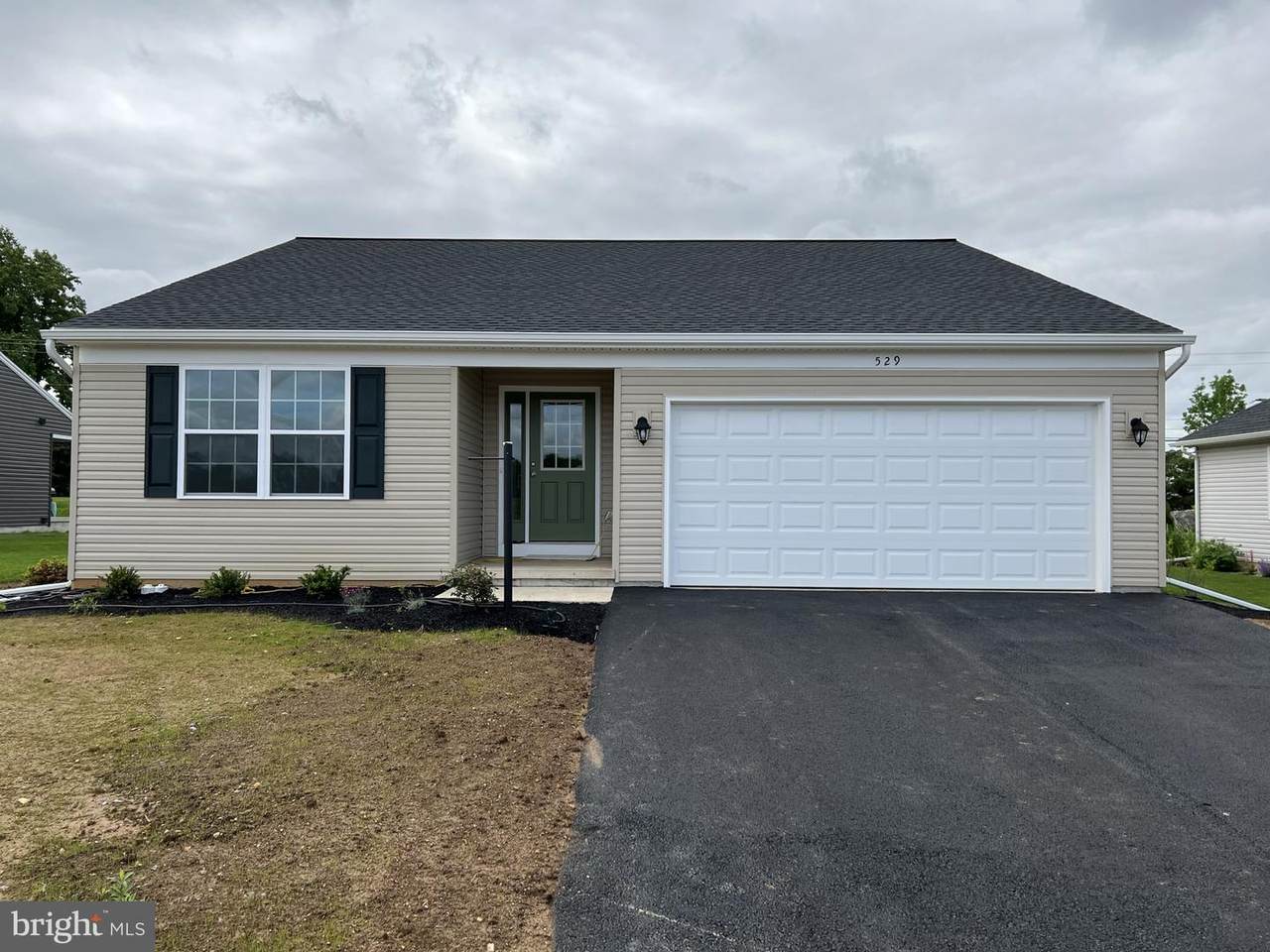 529 Cambridge Lane - Photo 1