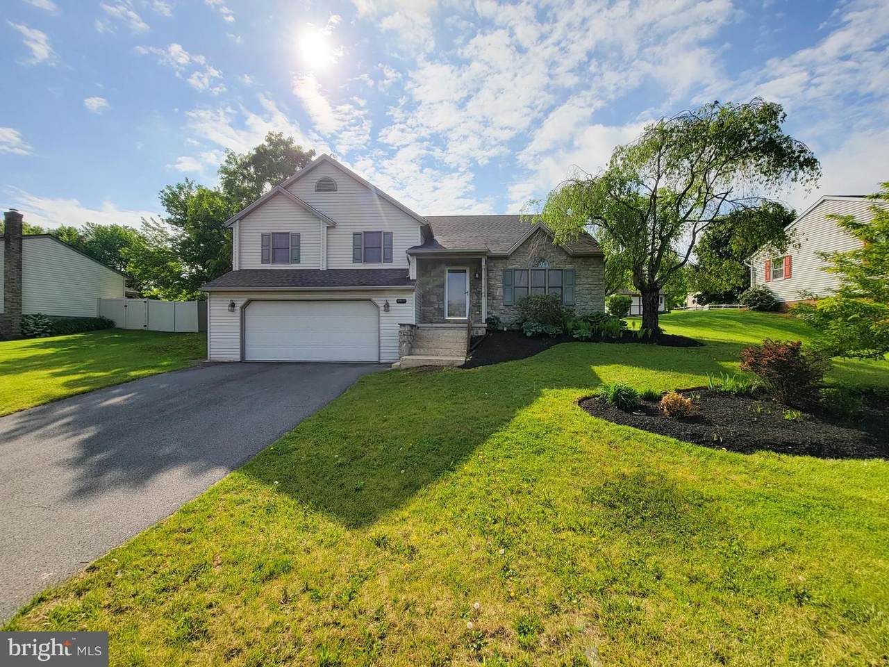 148 Country Drive - Photo 1