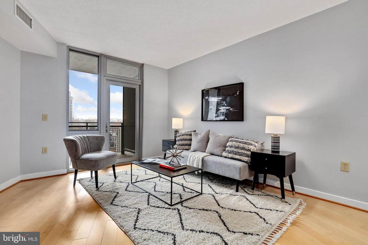 555 Massachusetts Avenue - Photo 1