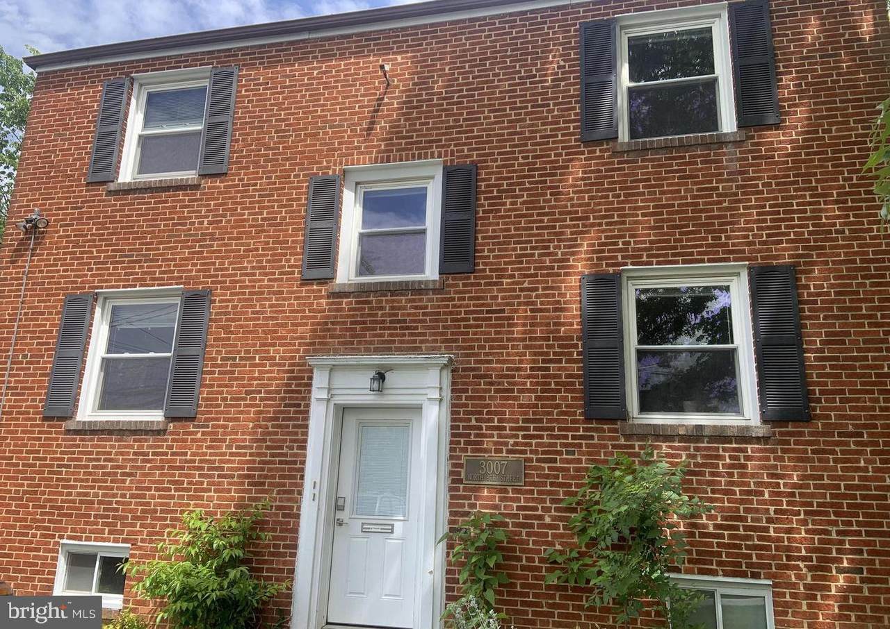 3007 9TH Street - Photo 1