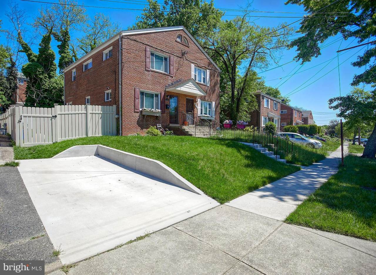 4024 Lyons Street - Photo 1