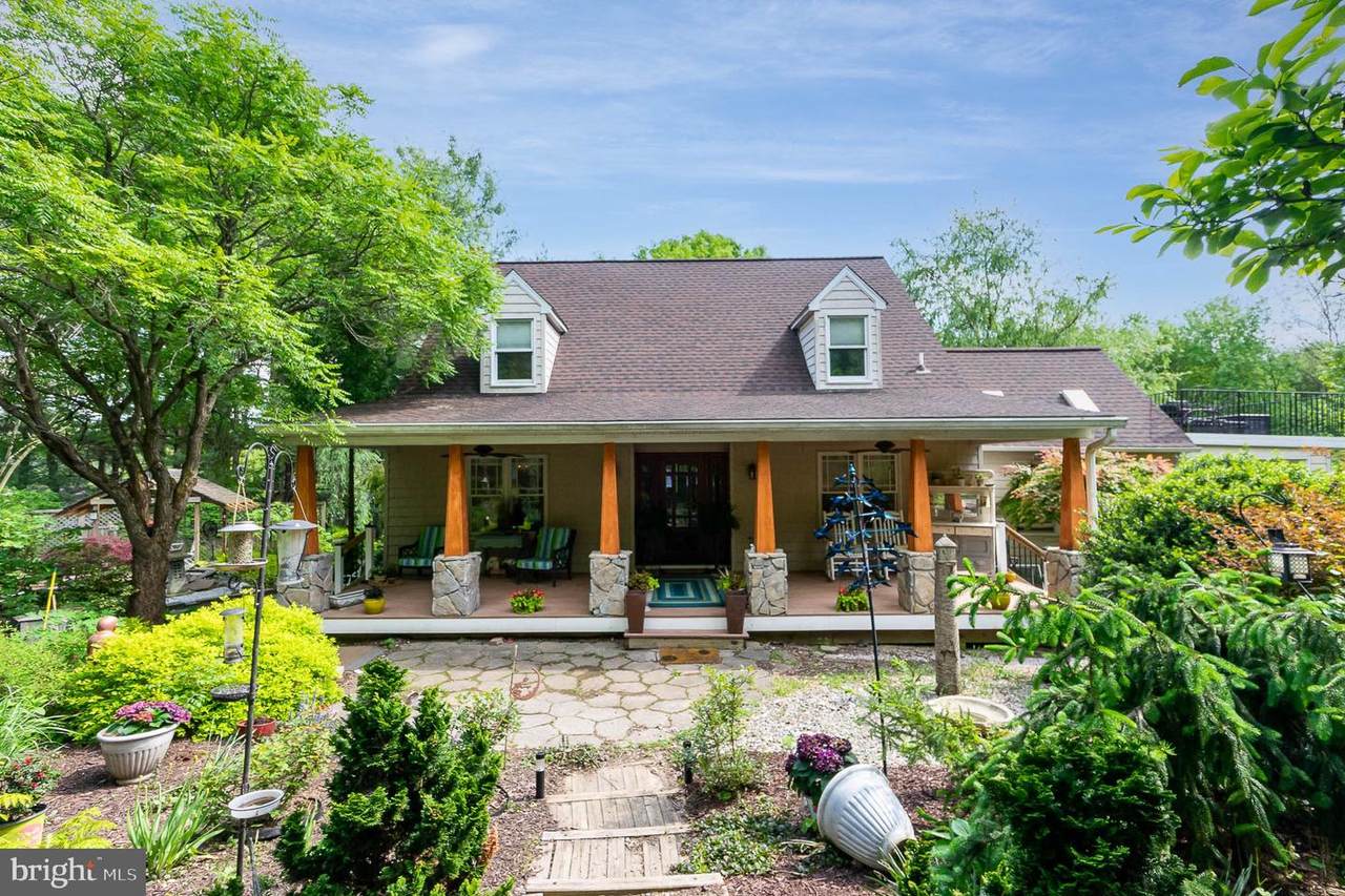 1134 Freeland Road - Photo 1