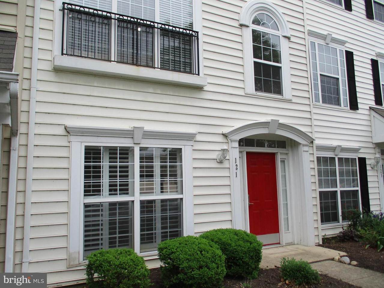 121 Cameron Parke Place - Photo 1