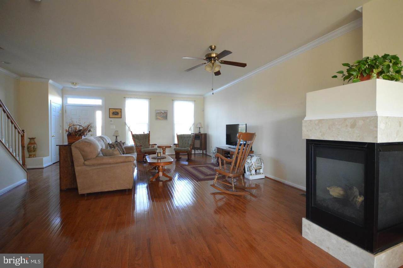 103 Spoon Square - Photo 1