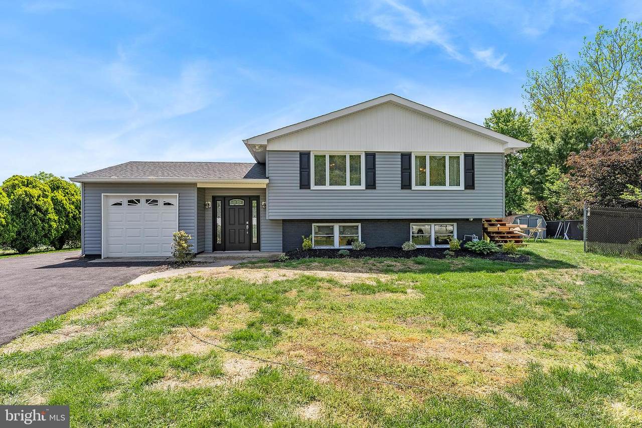 4 Judith Drive - Photo 1