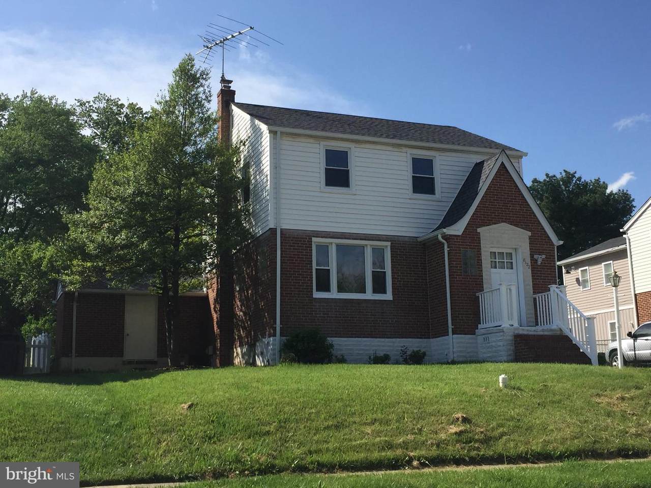 8122 Woodhaven Road - Photo 1