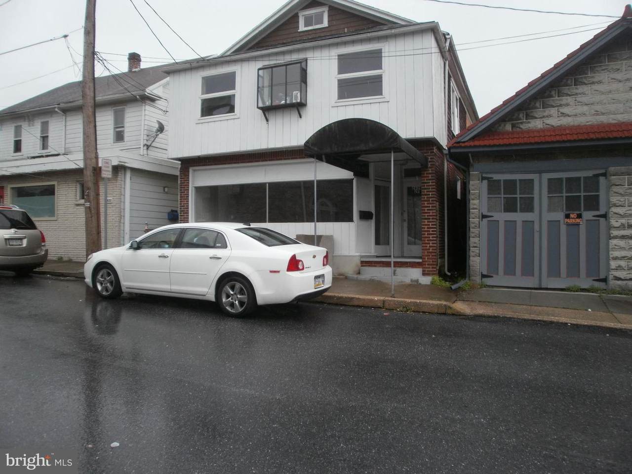2629 Booser Avenue - Photo 1