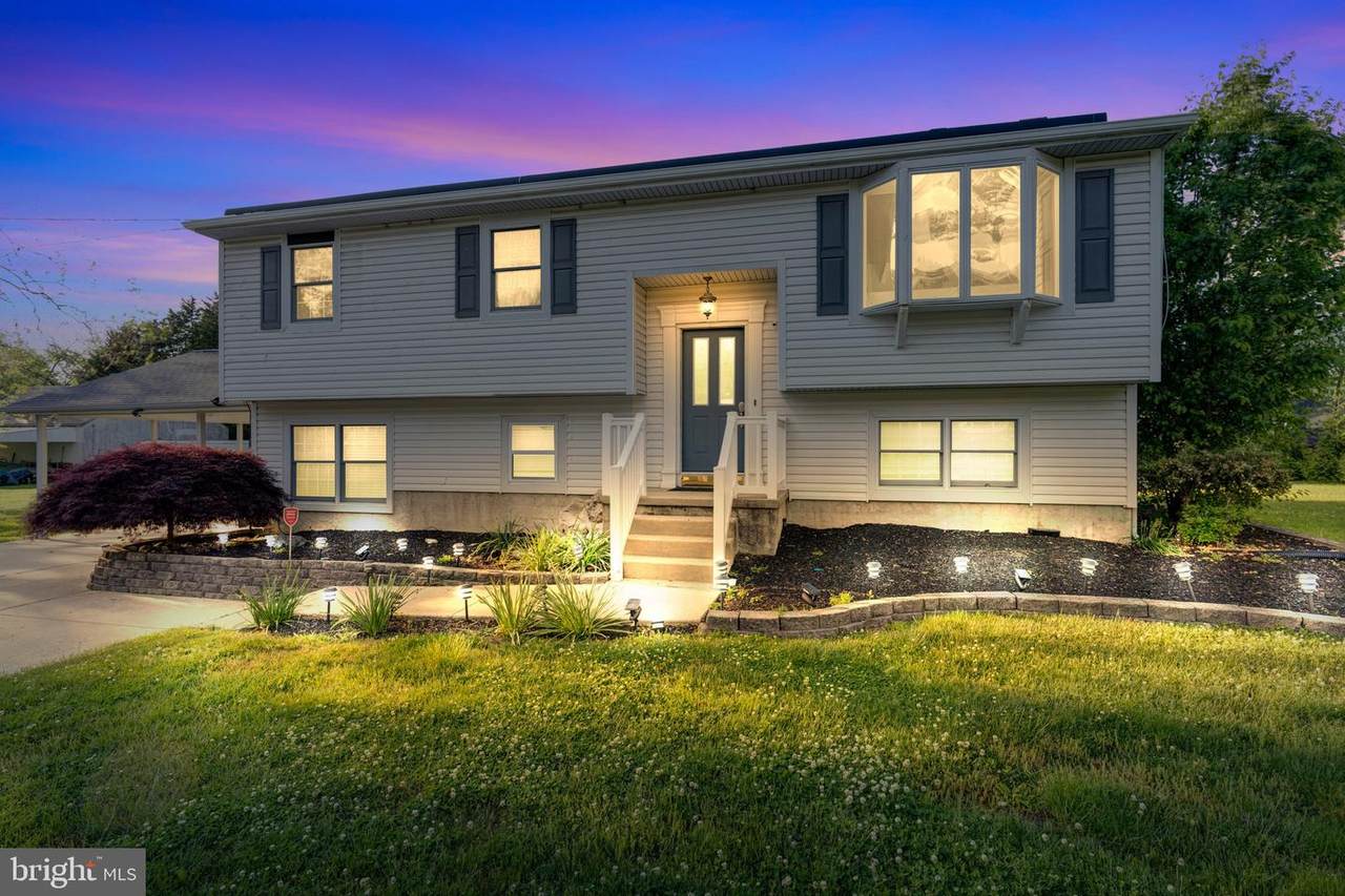 1078 Lexington - Photo 1