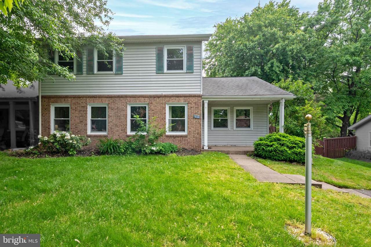 205 Lincoln Avenue - Photo 1