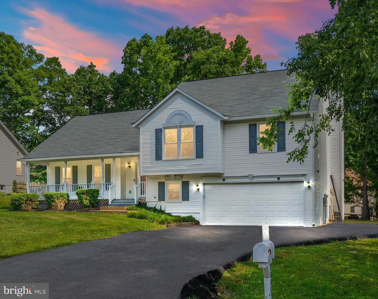 5015 Queensbury Circle - Photo 1