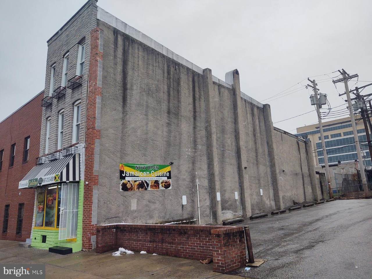 628 Chester Street - Photo 1