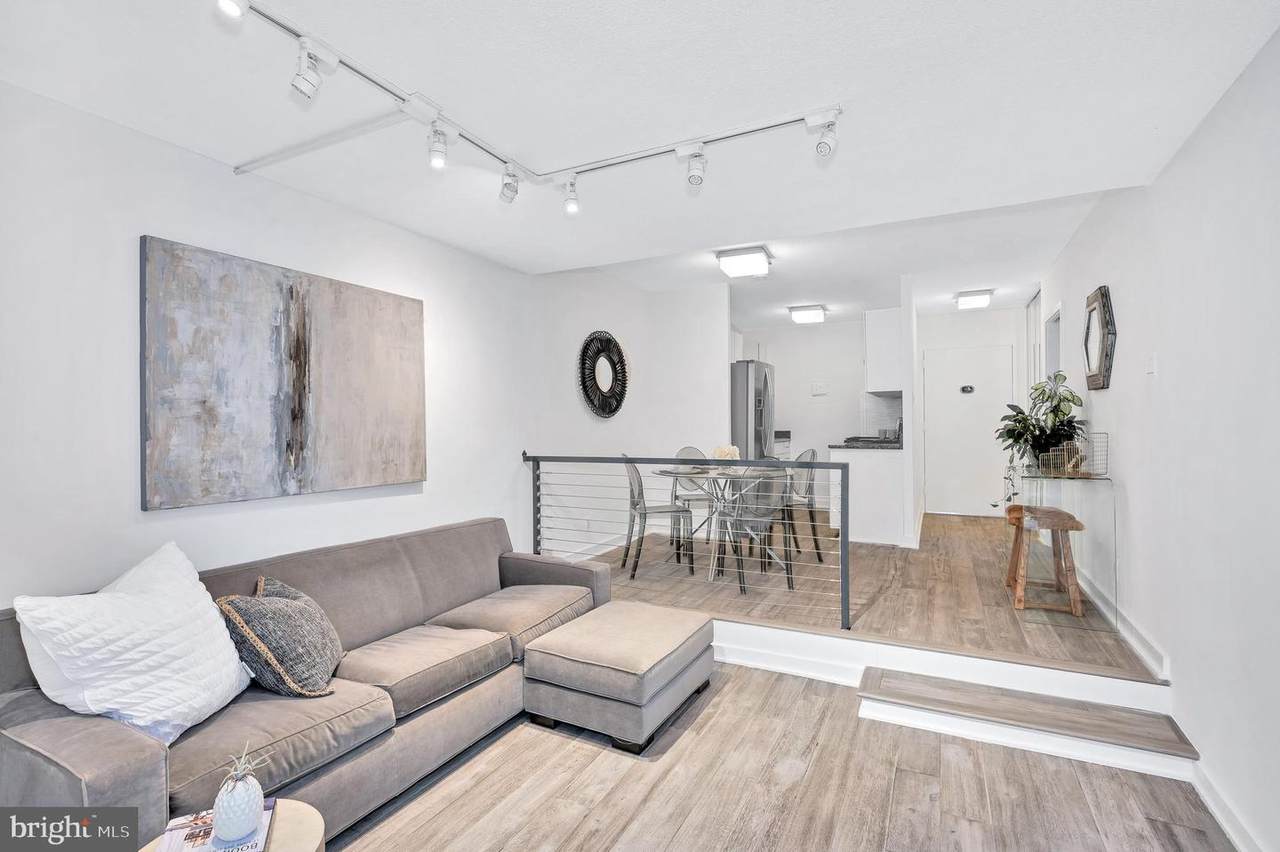 2201 L Street - Photo 1