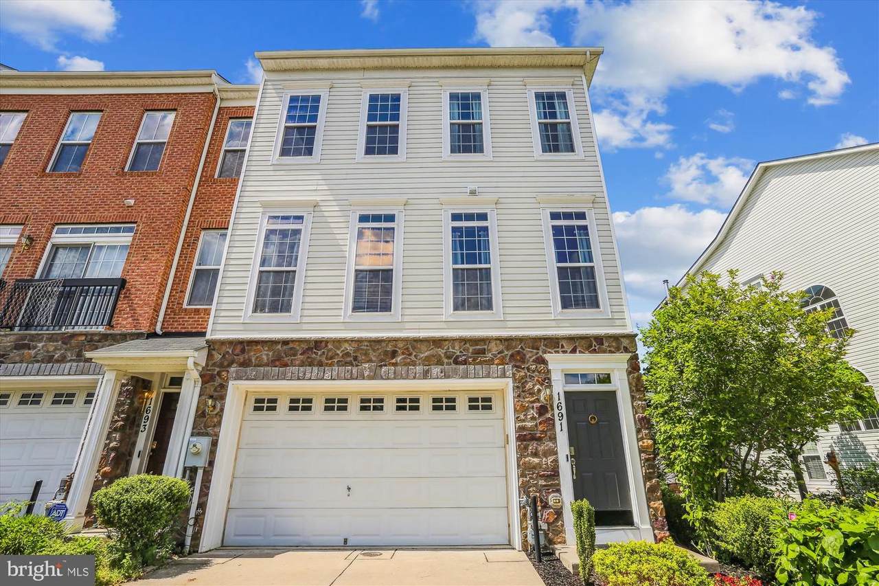 1691 Mohegan Drive - Photo 1