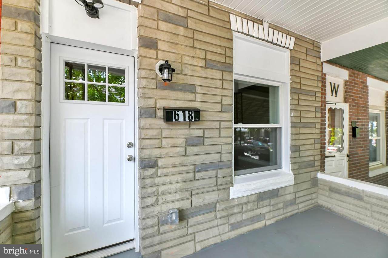 618 29TH Street - Photo 1