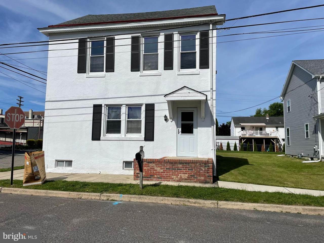 101 California Avenue - Photo 1