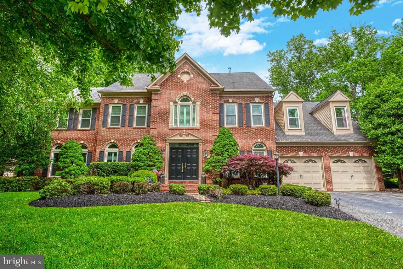 20760 Eastlake Court - Photo 1