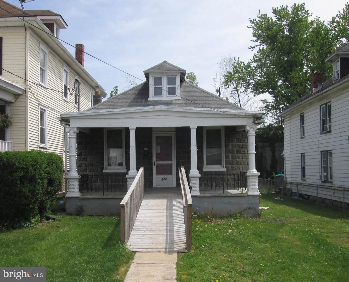 872 Virginia Avenue - Photo 1