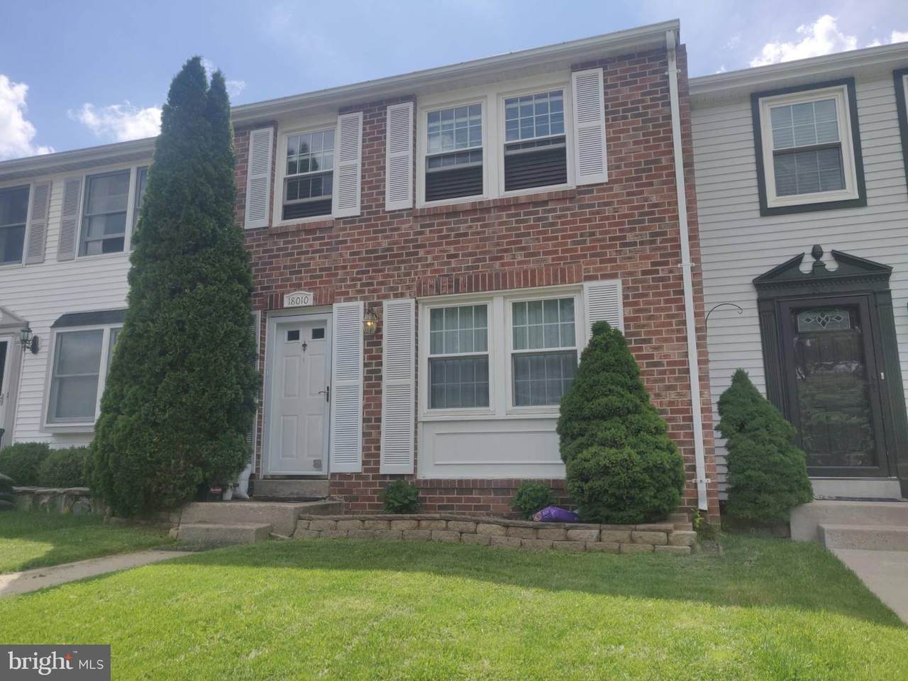 18010 Queen Elizabeth Drive - Photo 1
