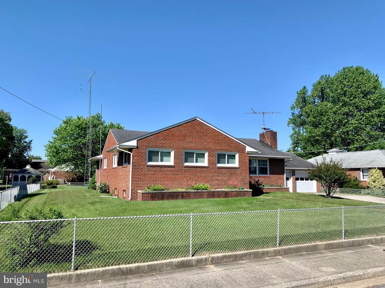 43 Beach Avenue - Photo 1