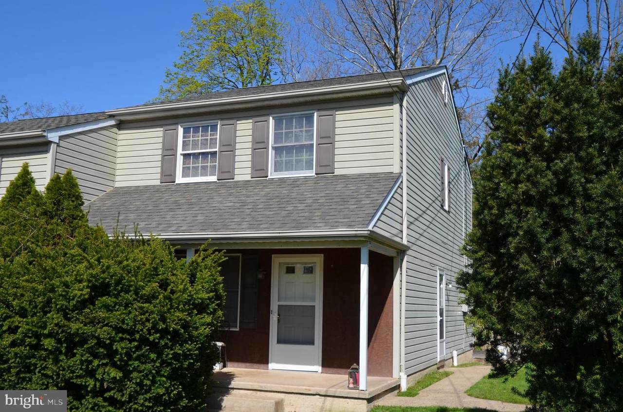 320 Birch Avenue - Photo 1
