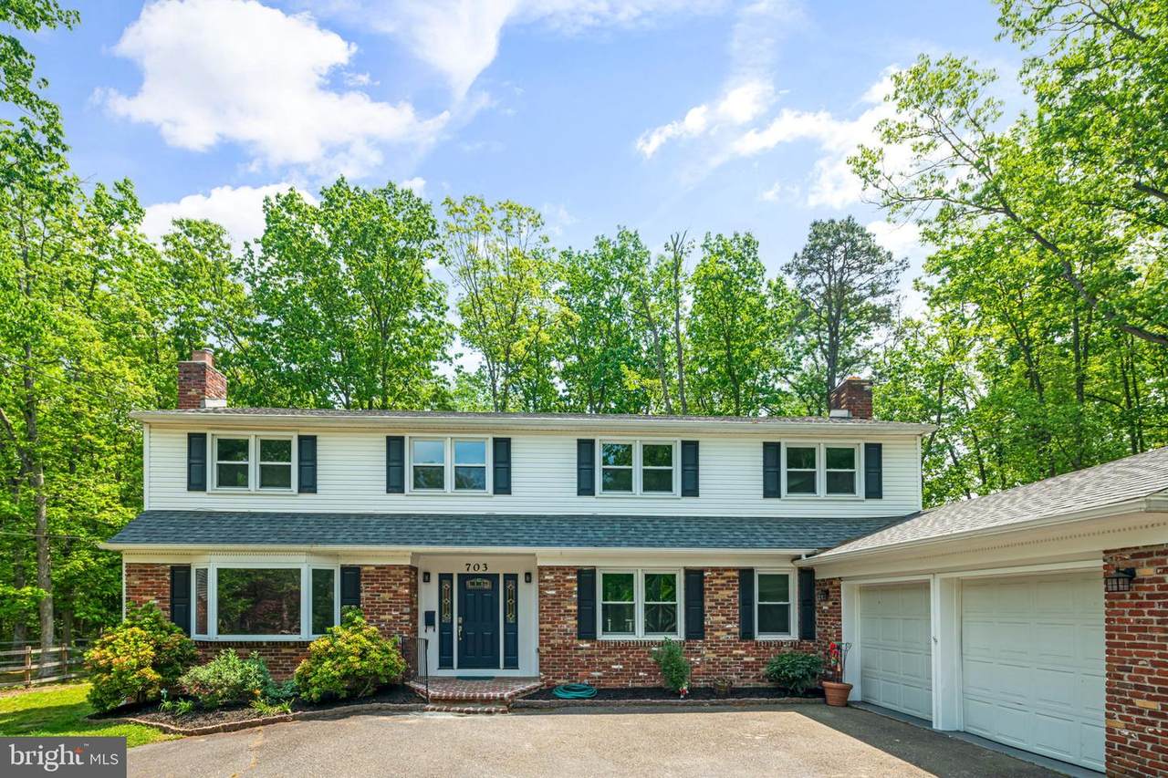 703 Arrowhead Court - Photo 1