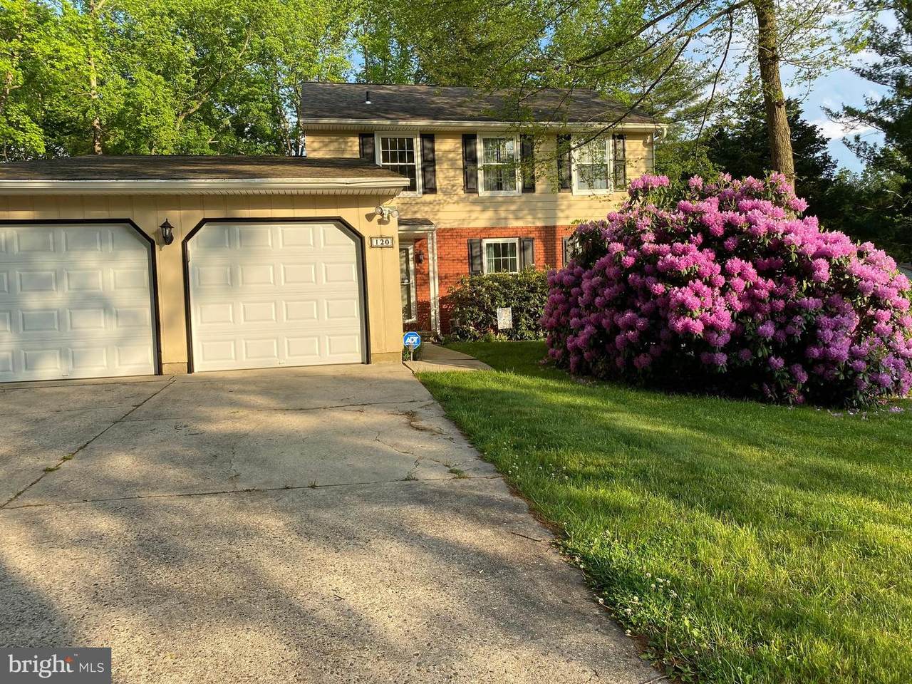 120 Pin Oak Drive - Photo 1