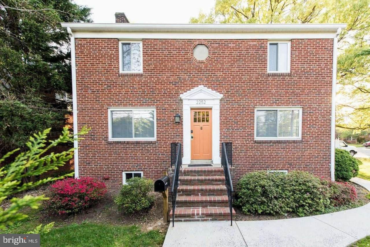 2252 Glebe Road - Photo 1