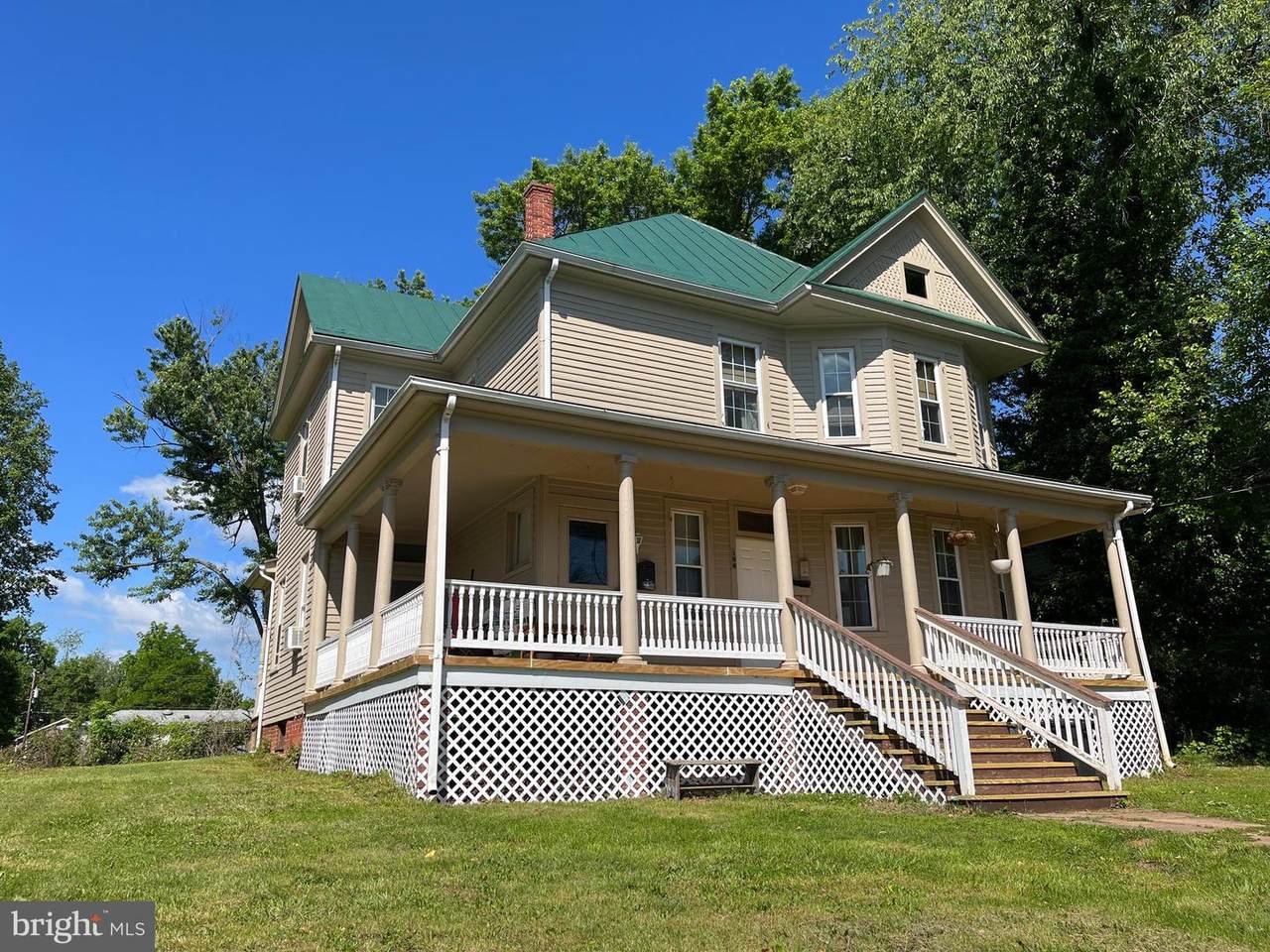 196 Belleview Avenue - Photo 1