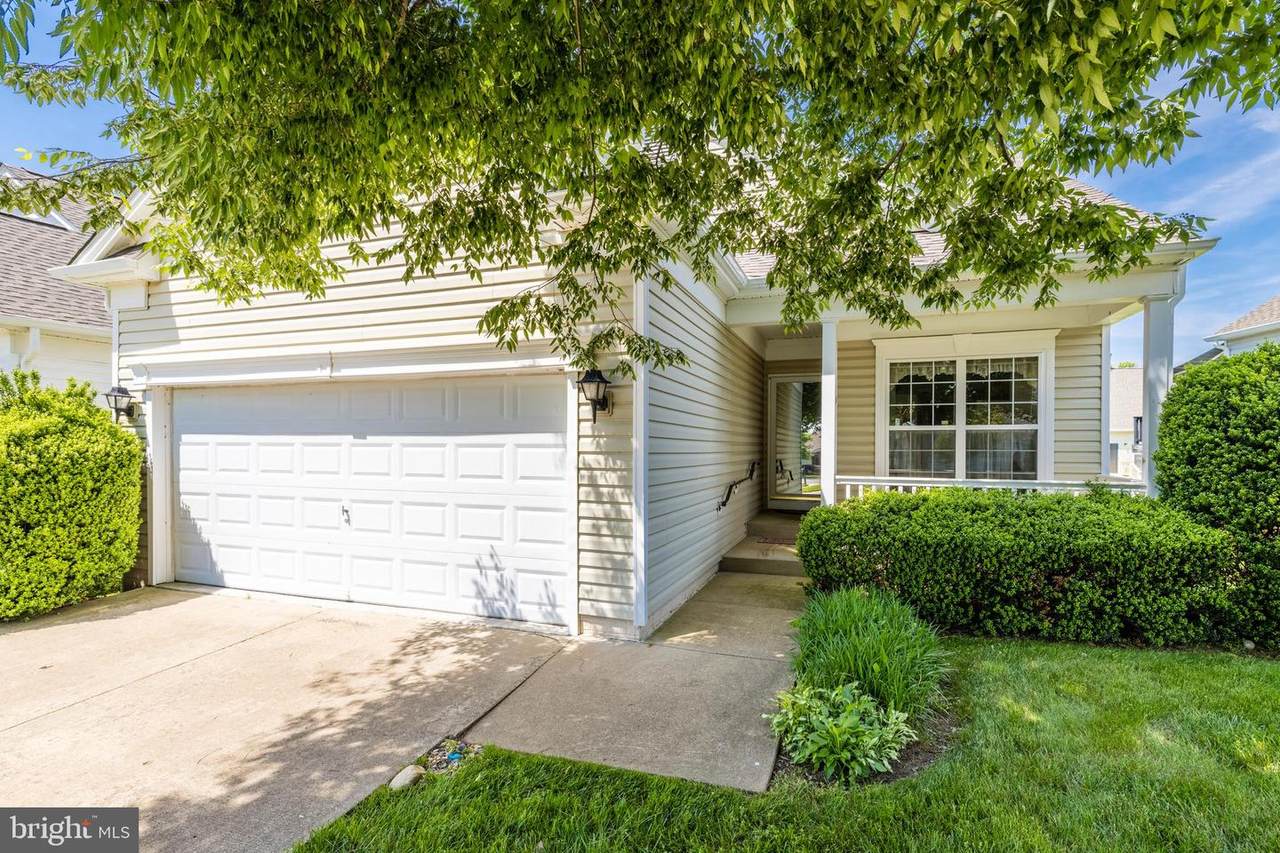 162 Bridgewater Circle - Photo 1