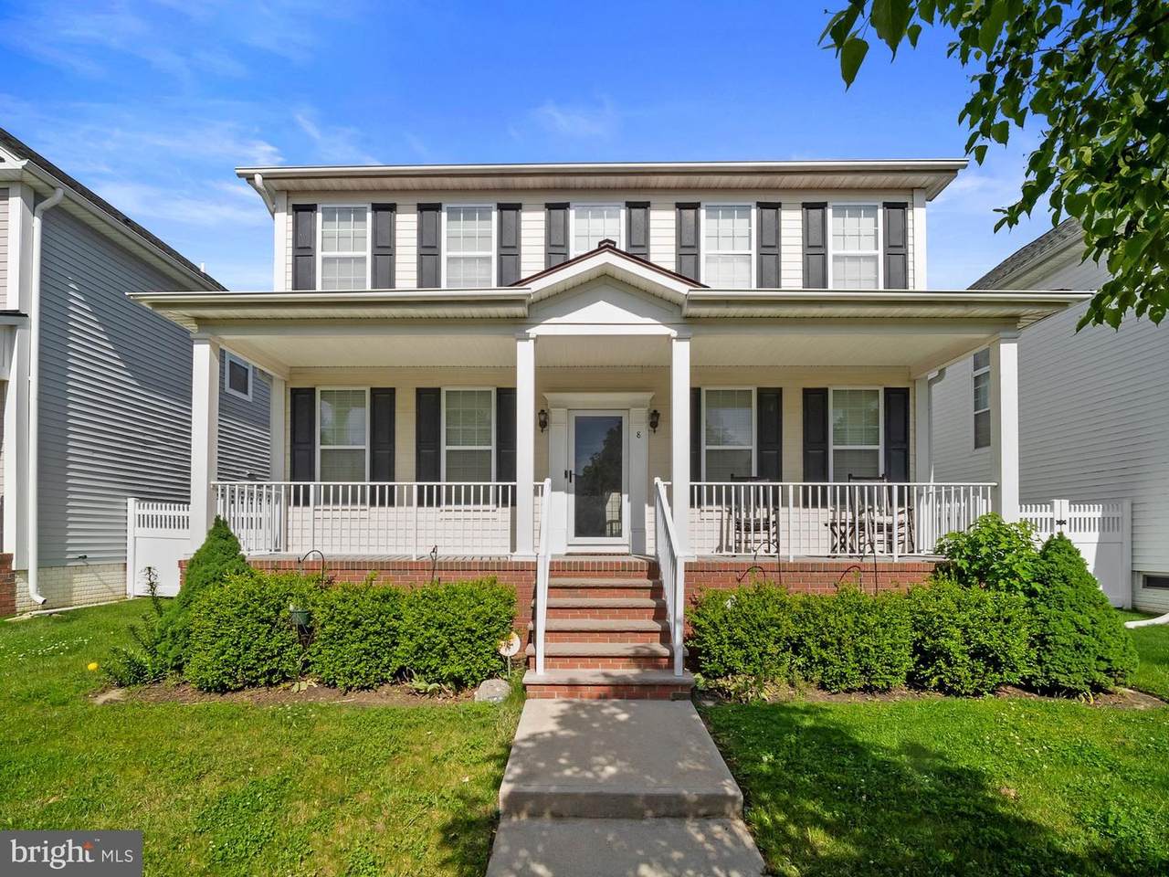 8 Parker Boulevard - Photo 1