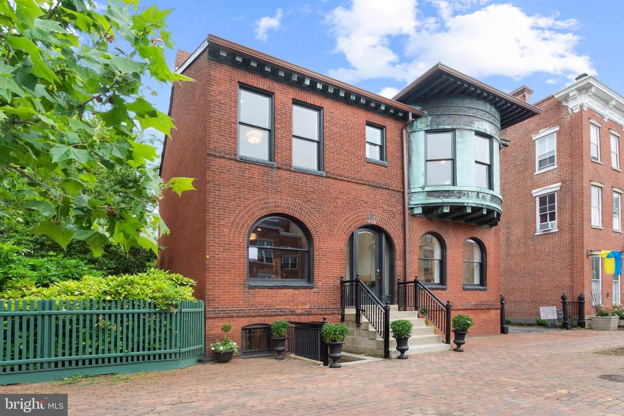 417 Washington Street - Photo 1