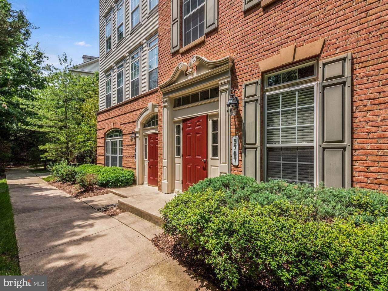5707 Callcott Way - Photo 1