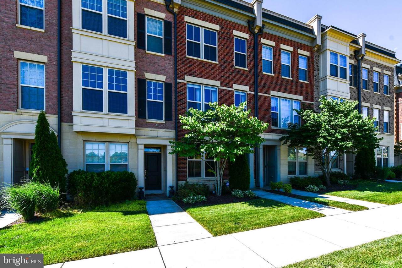 820 Fair Winds Way - Photo 1