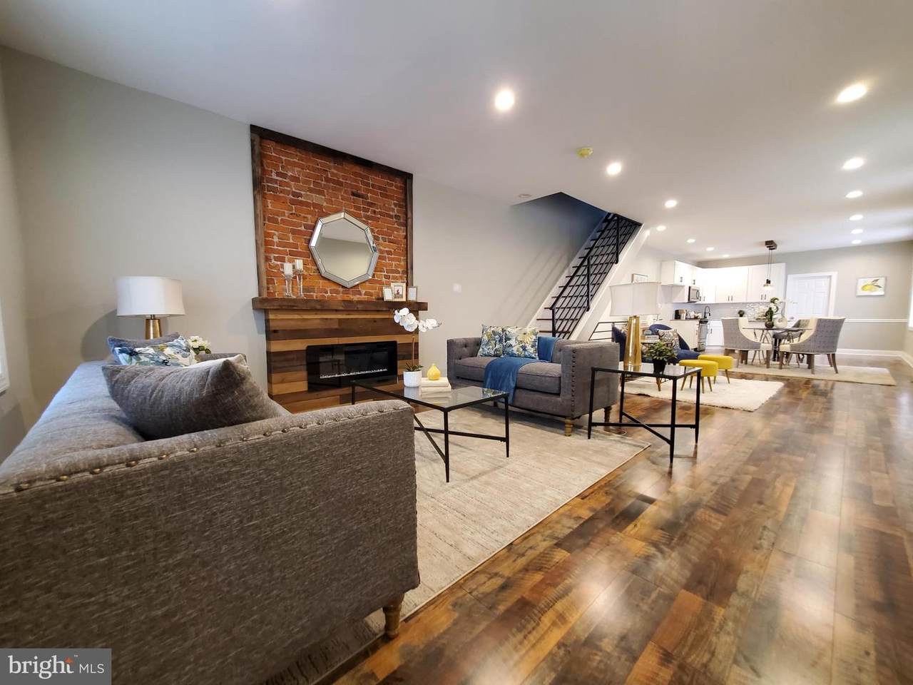 218 52ND Street - Photo 1