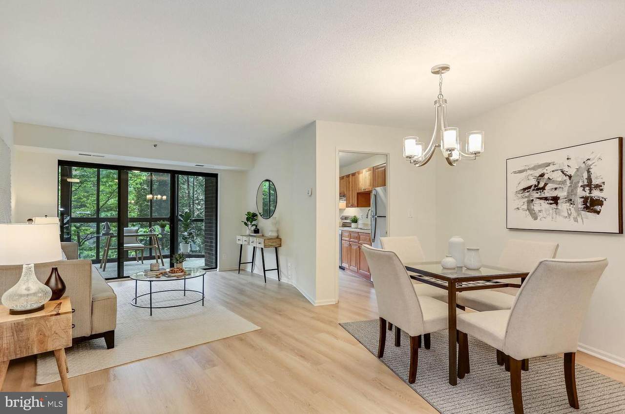 1600 Oak Street - Photo 1