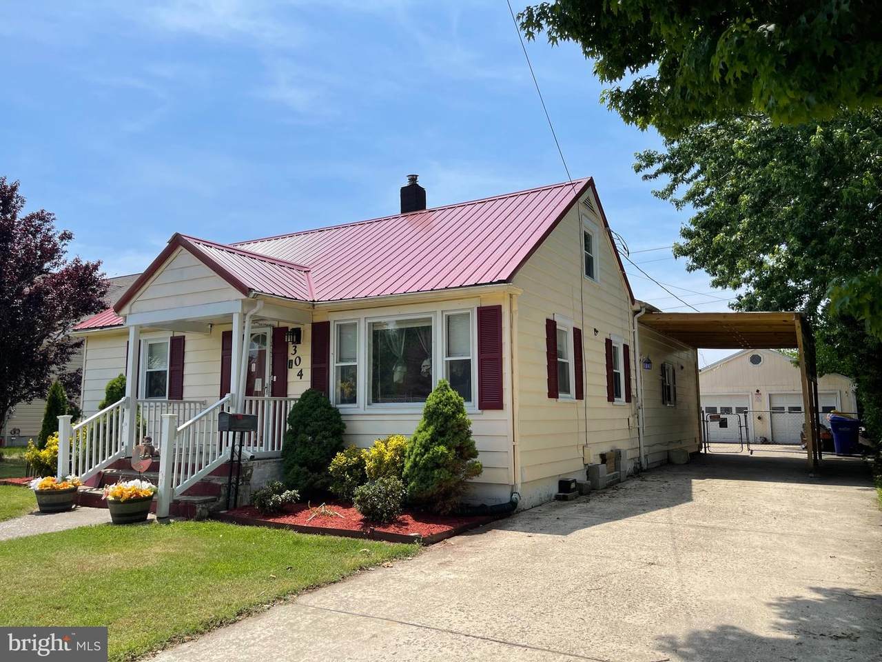 304 Oak Road - Photo 1