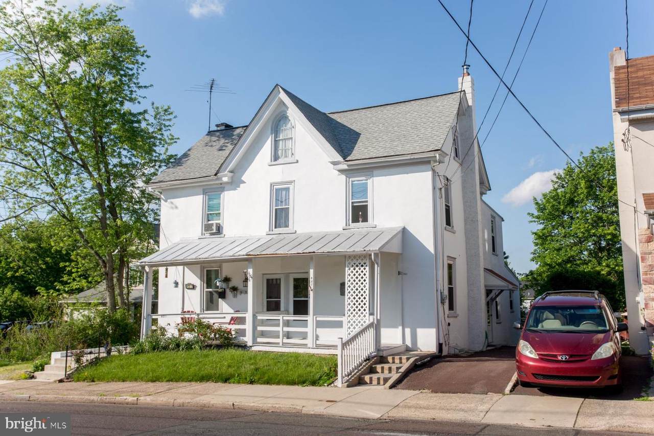 421 Main Street - Photo 1