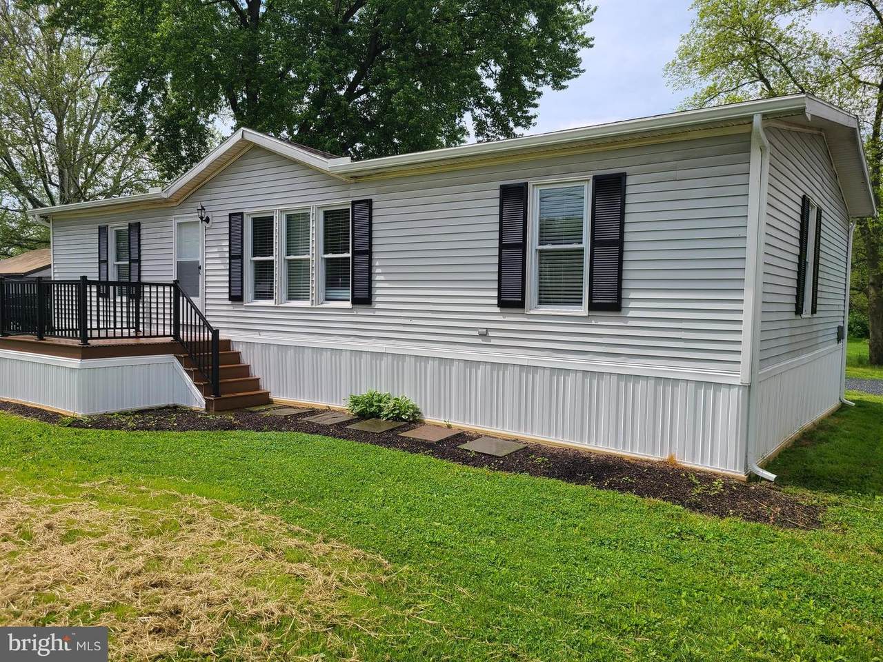74 Church - Photo 1