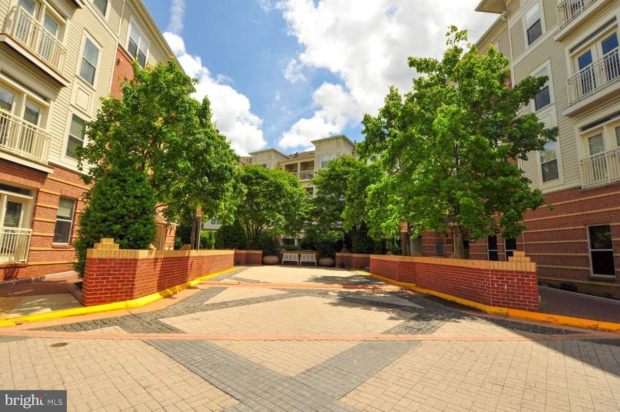 9486 Virginia Center Boulevard - Photo 1